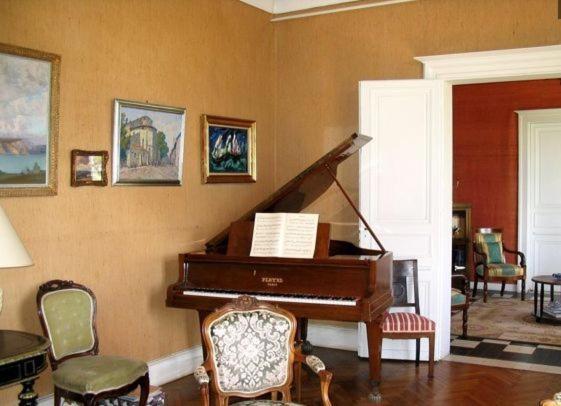 Chateau Belles Graves Bed & Breakfast Pomérols Exterior foto