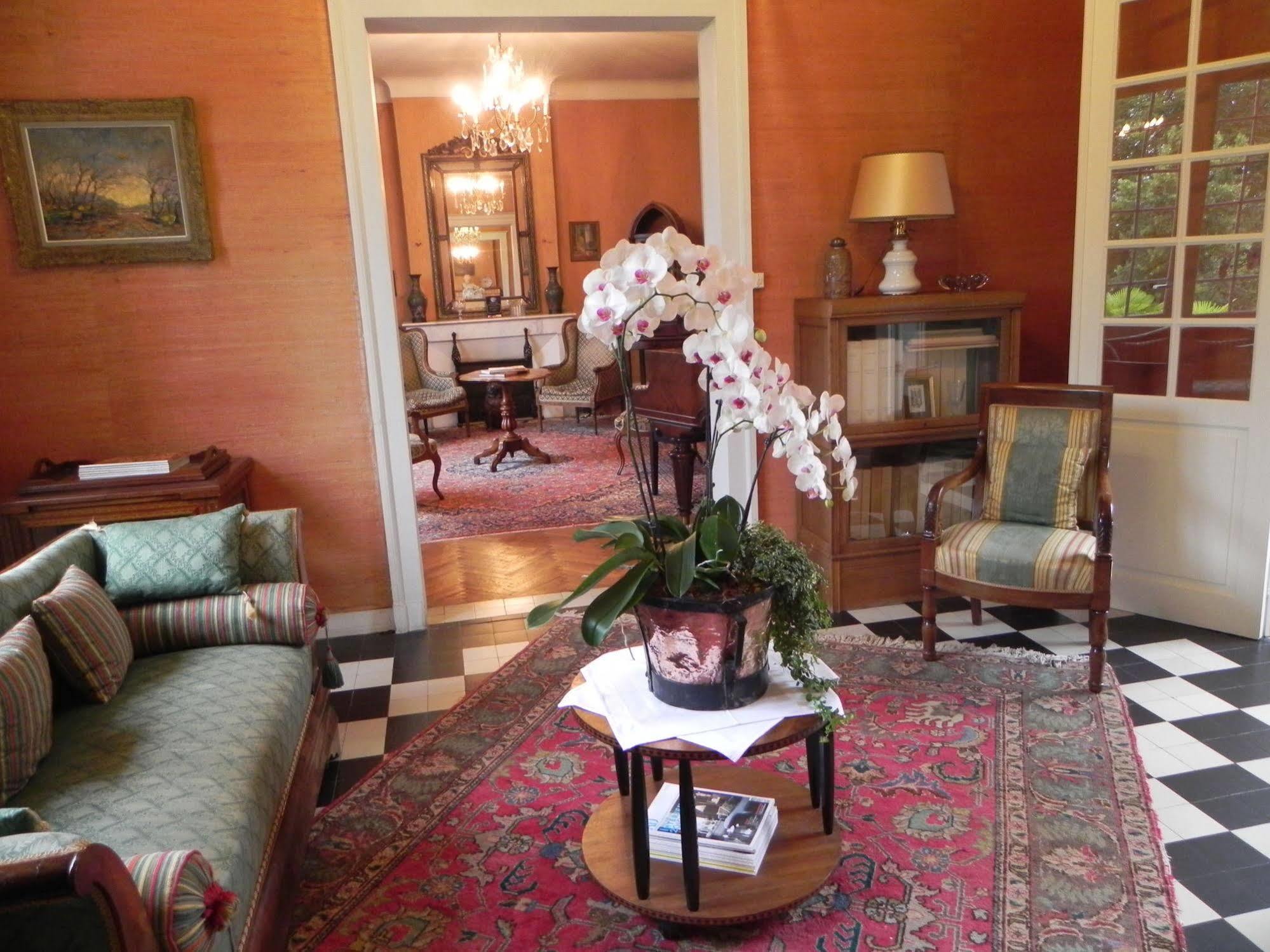 Chateau Belles Graves Bed & Breakfast Pomérols Exterior foto